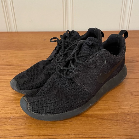 Nike Other - Nike Roshe Run Triple Black Size 8.5 Running Shoes